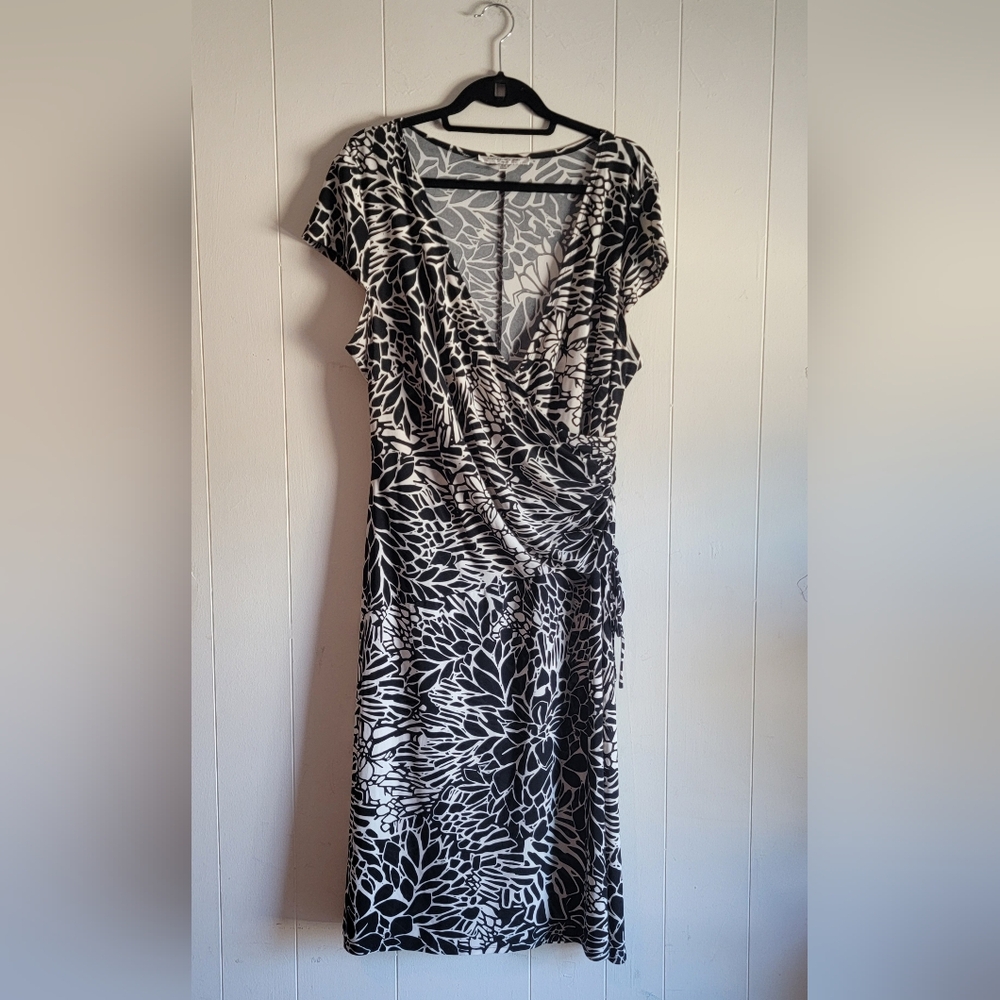 Evan Picone Faux Wrap Black and White Floral Print Dress Plus Size 16W
